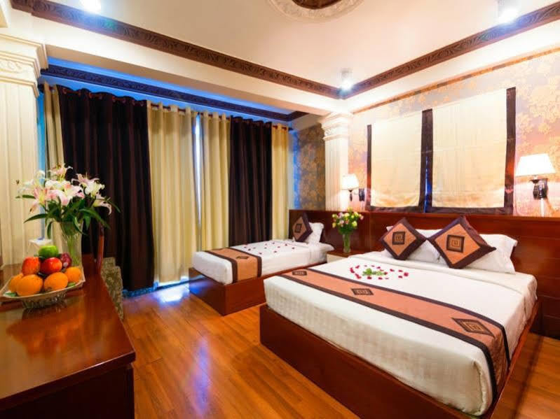 Cosmo Square Hotel Хошимин Экстерьер фото